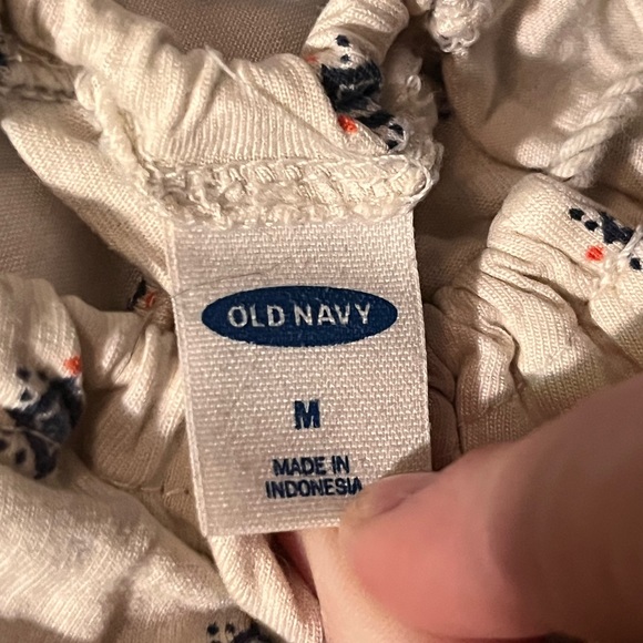 Old navy top - Picture 3 of 3